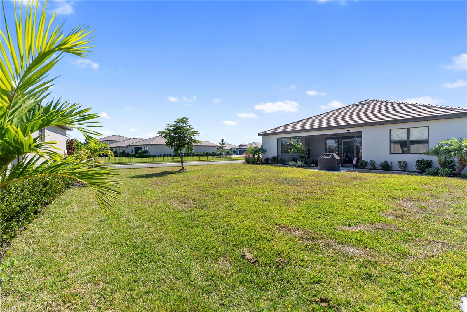 LORRAINE LAKES - Residential