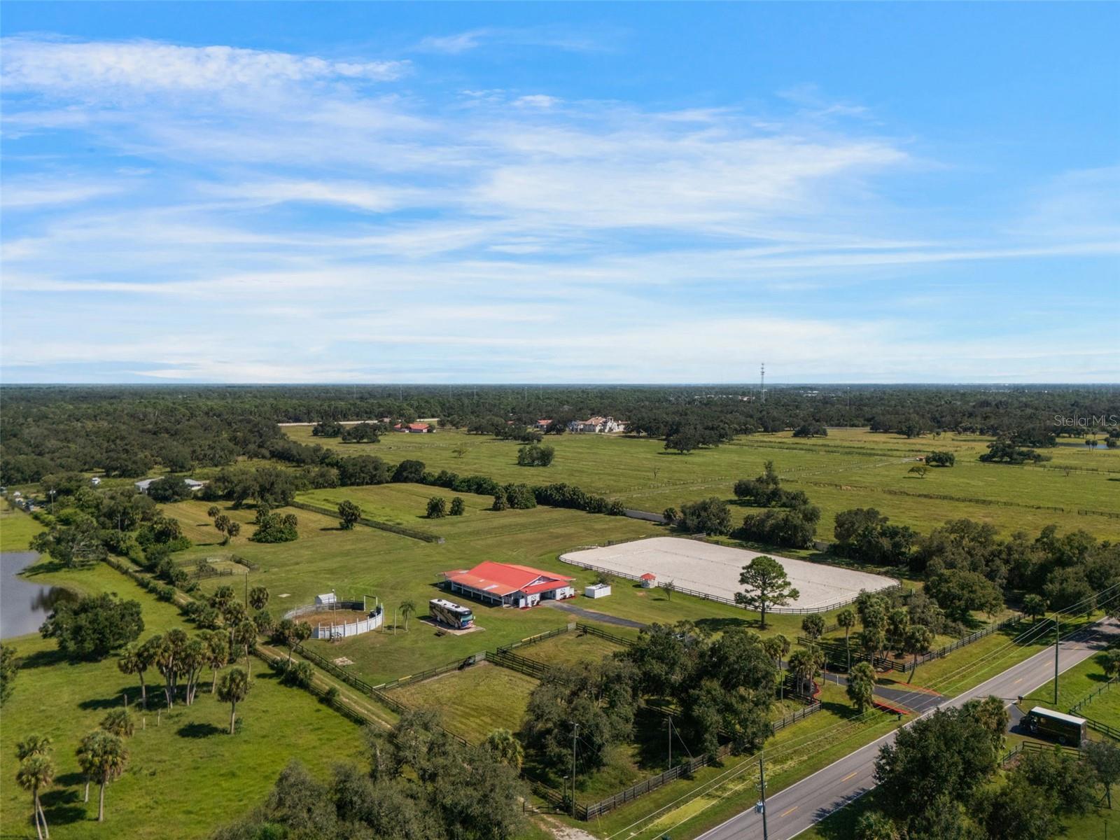 806 N JACKSON ROAD