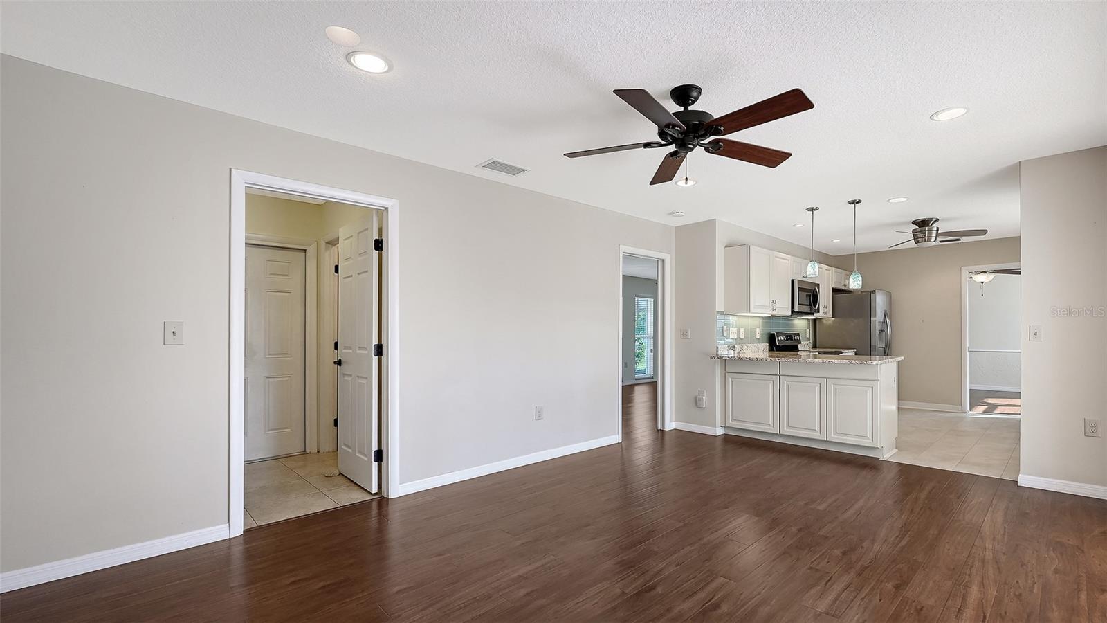 VILLAGE GREEN OF BRADENTON - Residential