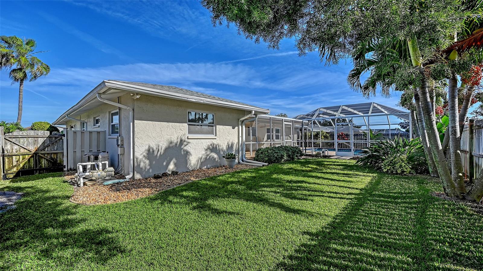 VILLAGE GREEN OF BRADENTON - Residential