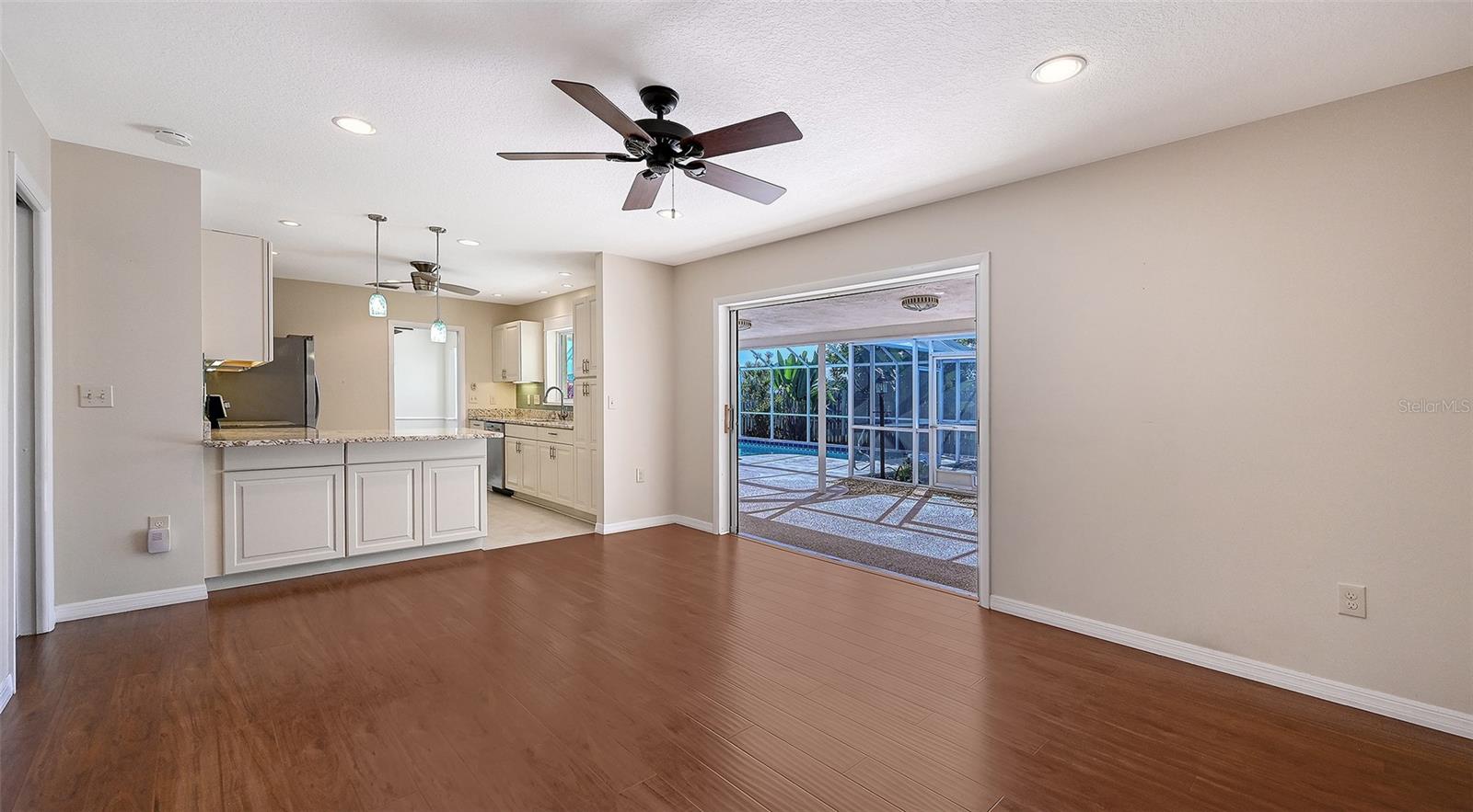 VILLAGE GREEN OF BRADENTON - Residential