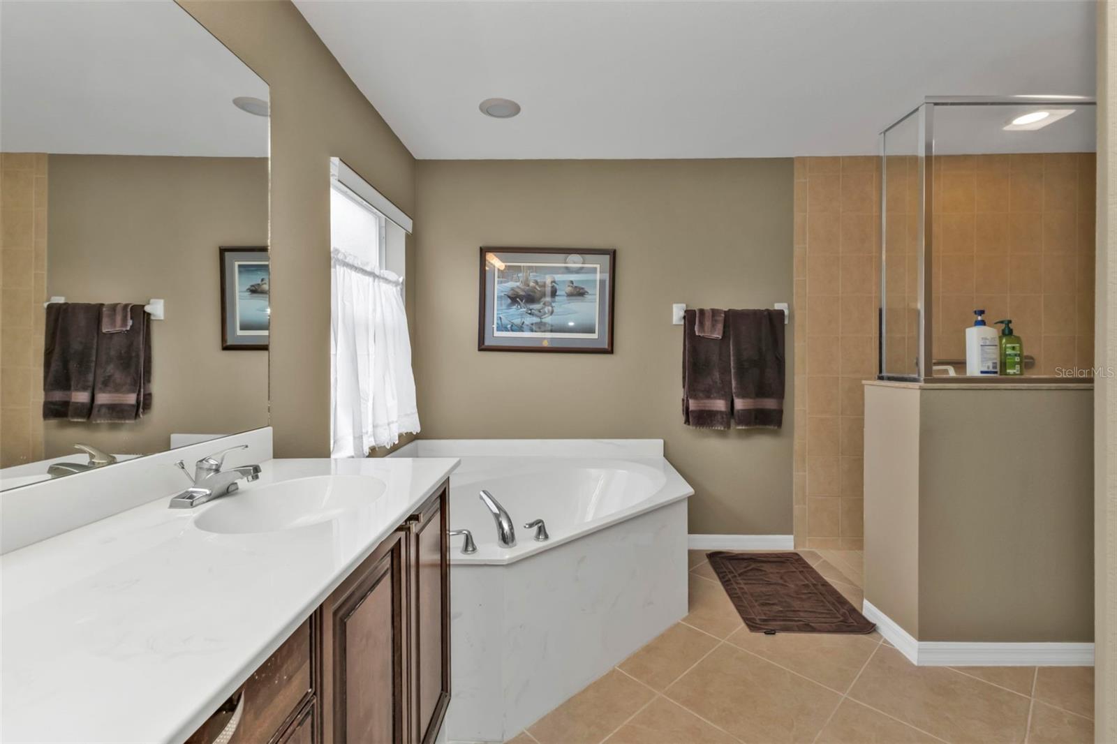 RIVERWOOD - Residential