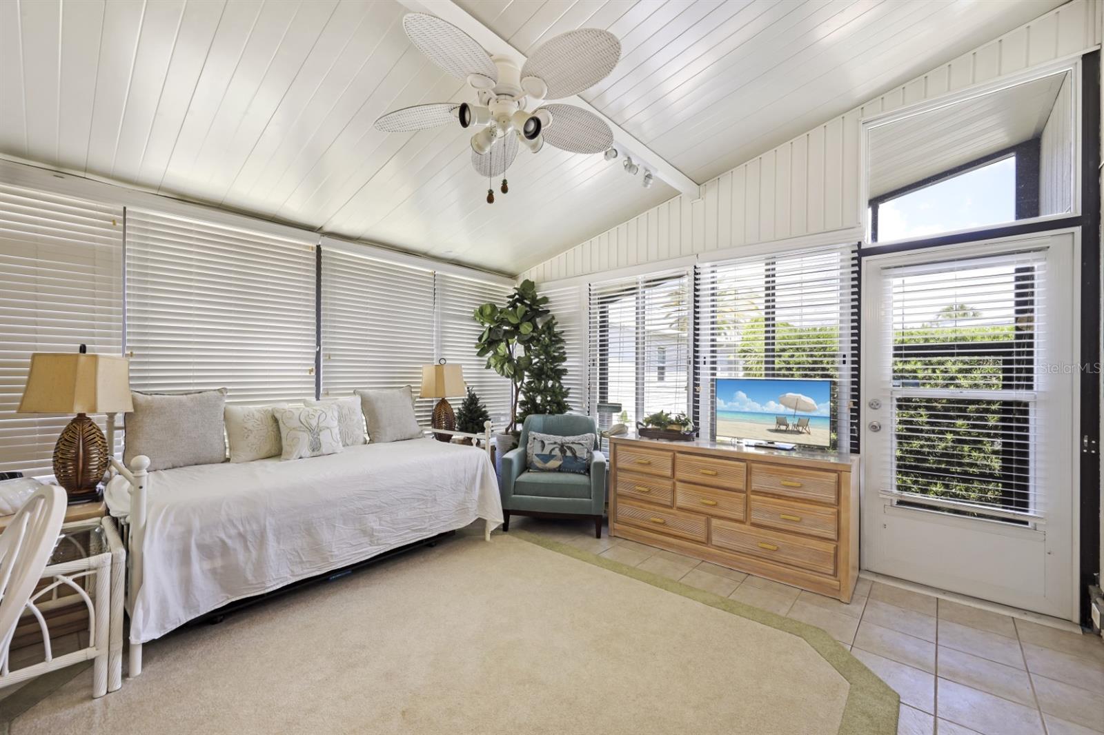 MAPLE LEAF ESTATES - Residential