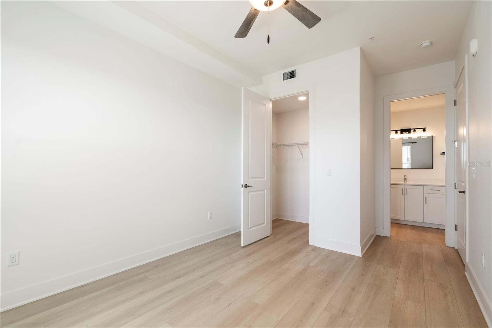 THE RESIDENCES AT TOWN CENTER - Residential