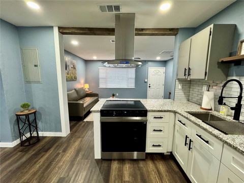 Tiny photo for 2801 SE 28th Road, Ocala, FL 34471 (MLS # O6368691)