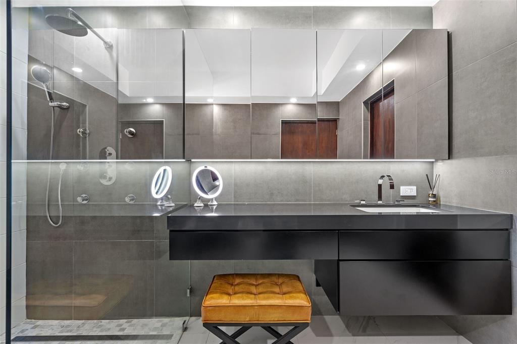 SANTA TERESITA - Residential