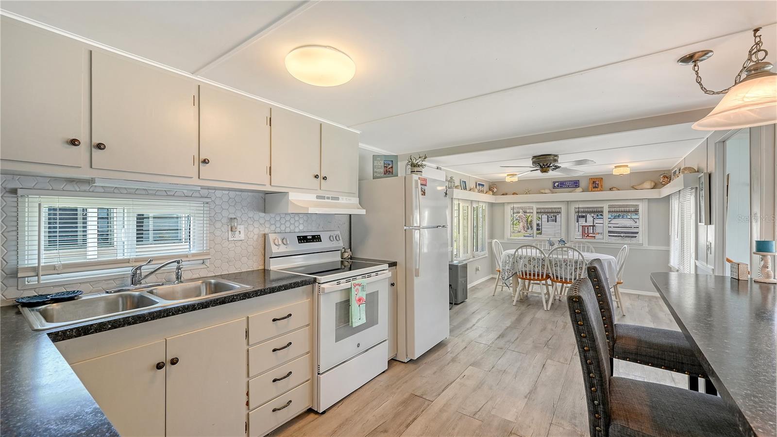 PARADISE BAY ESTATES CO-OP - Residential