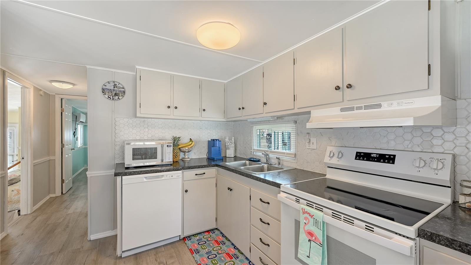 PARADISE BAY ESTATES CO-OP - Residential