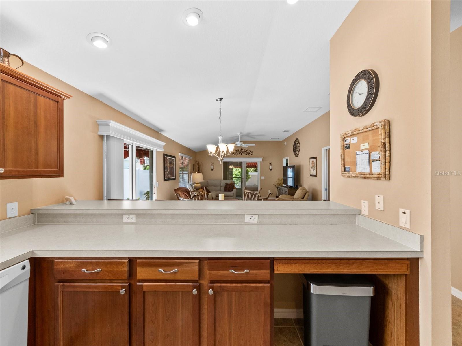 1918 NEEDLEWOOD LANE
