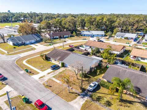 A home in DELAND