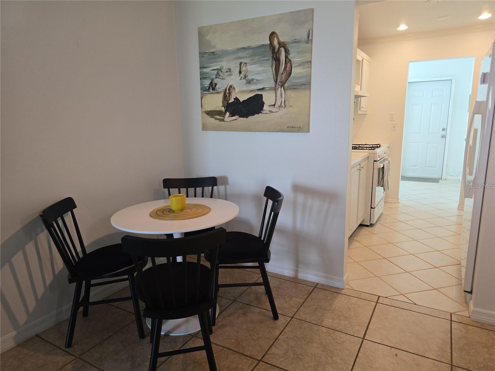 PARADISE SHORES - Residential Lease