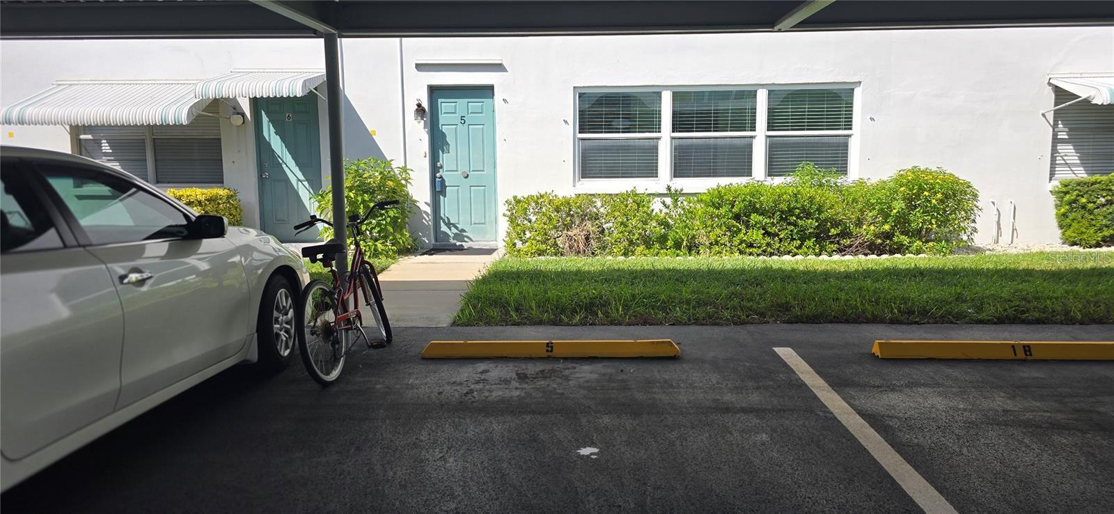 PARADISE SHORES - Residential Lease