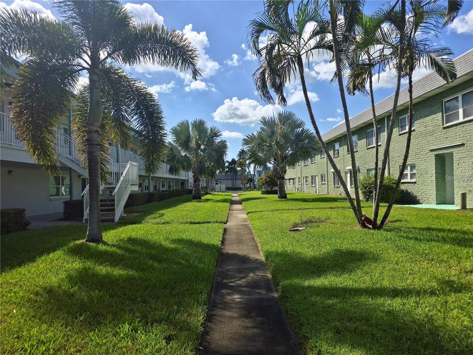 PARADISE SHORES - Residential Lease