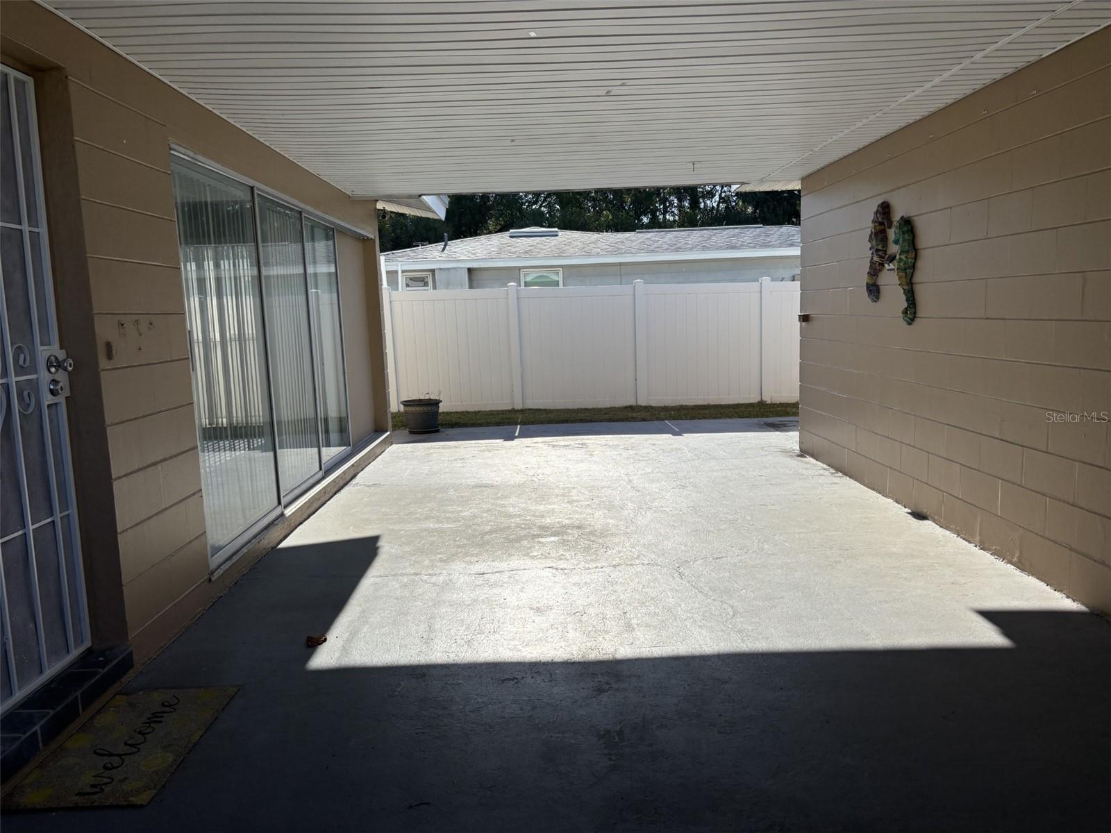 FLOR A MAR - Residential Lease