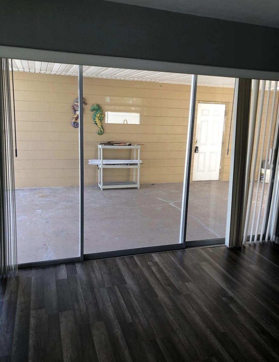 FLOR A MAR - Residential Lease