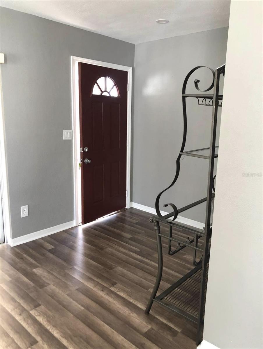 FLOR A MAR - Residential Lease