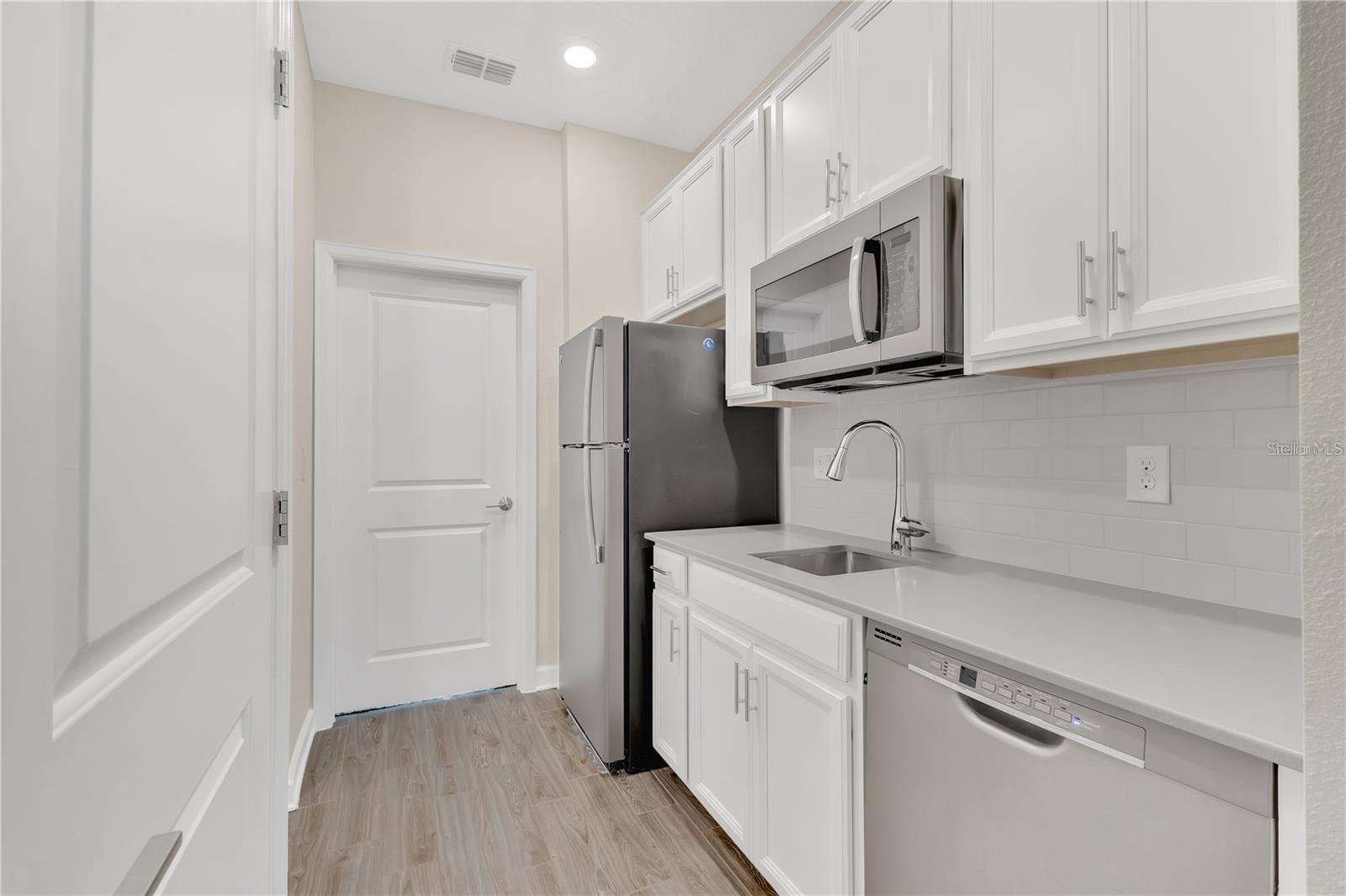 NORTHRIDGE ESTATES - Residential Lease