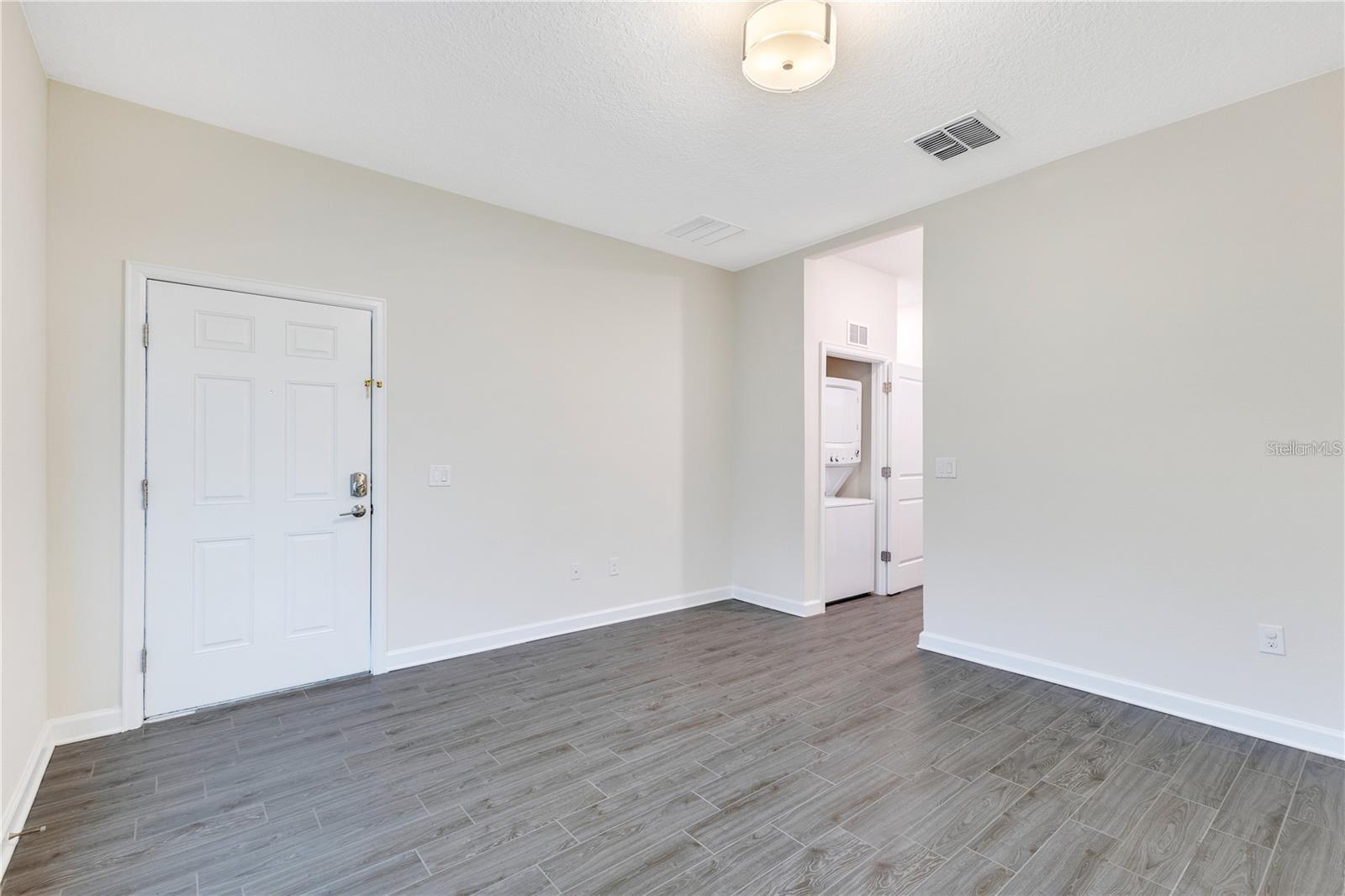 NORTHRIDGE ESTATES - Residential Lease