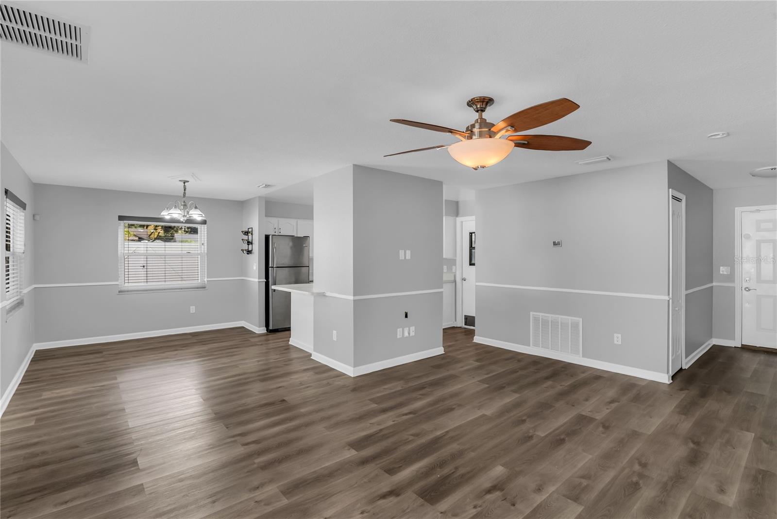 GLENVIEW ESTATES - Residential Lease