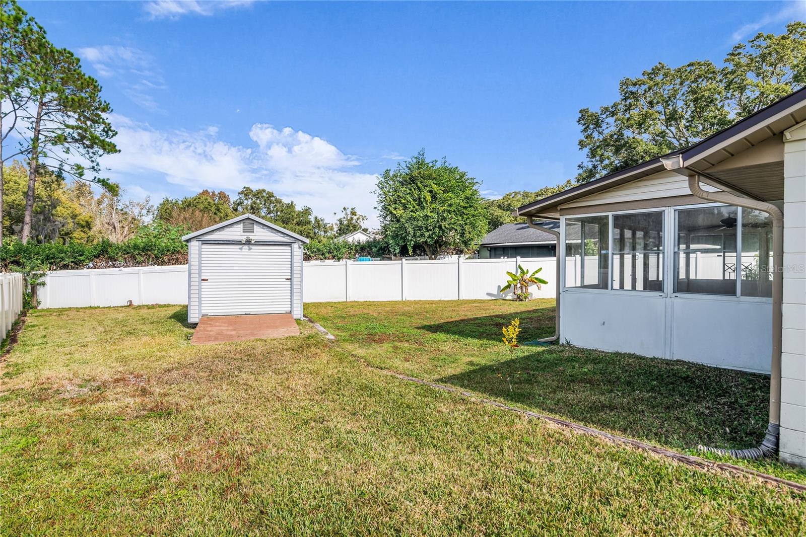 GLENVIEW ESTATES - Residential Lease