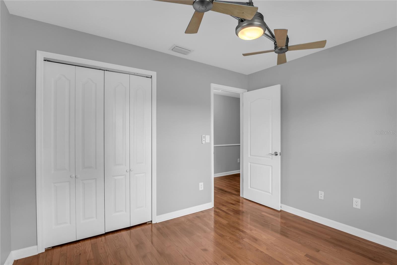 GLENVIEW ESTATES - Residential Lease