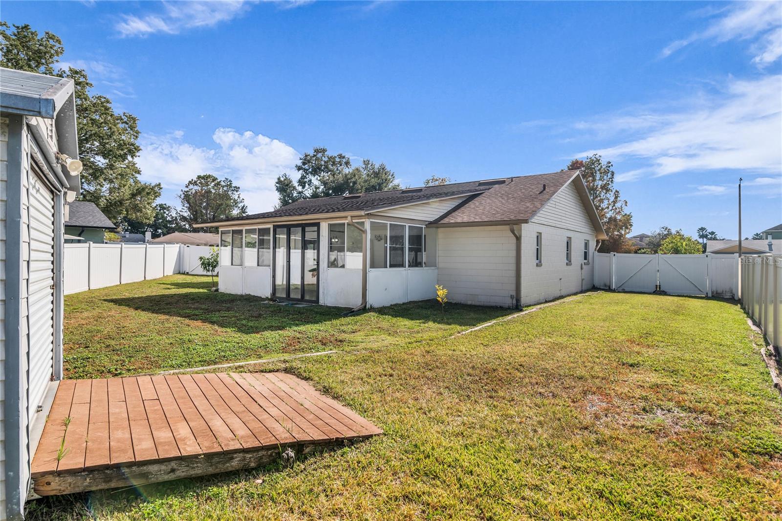 GLENVIEW ESTATES - Residential Lease