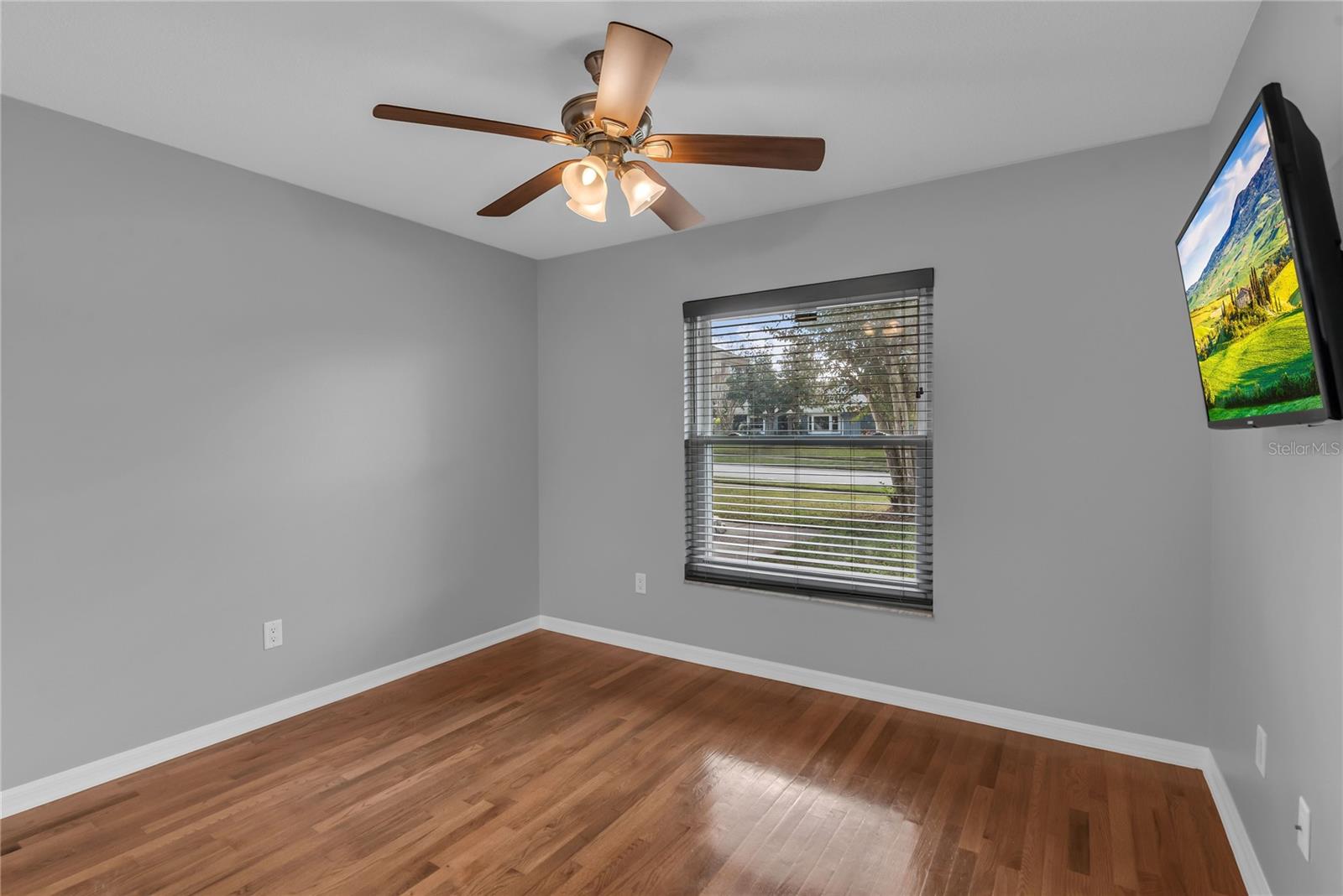 GLENVIEW ESTATES - Residential Lease