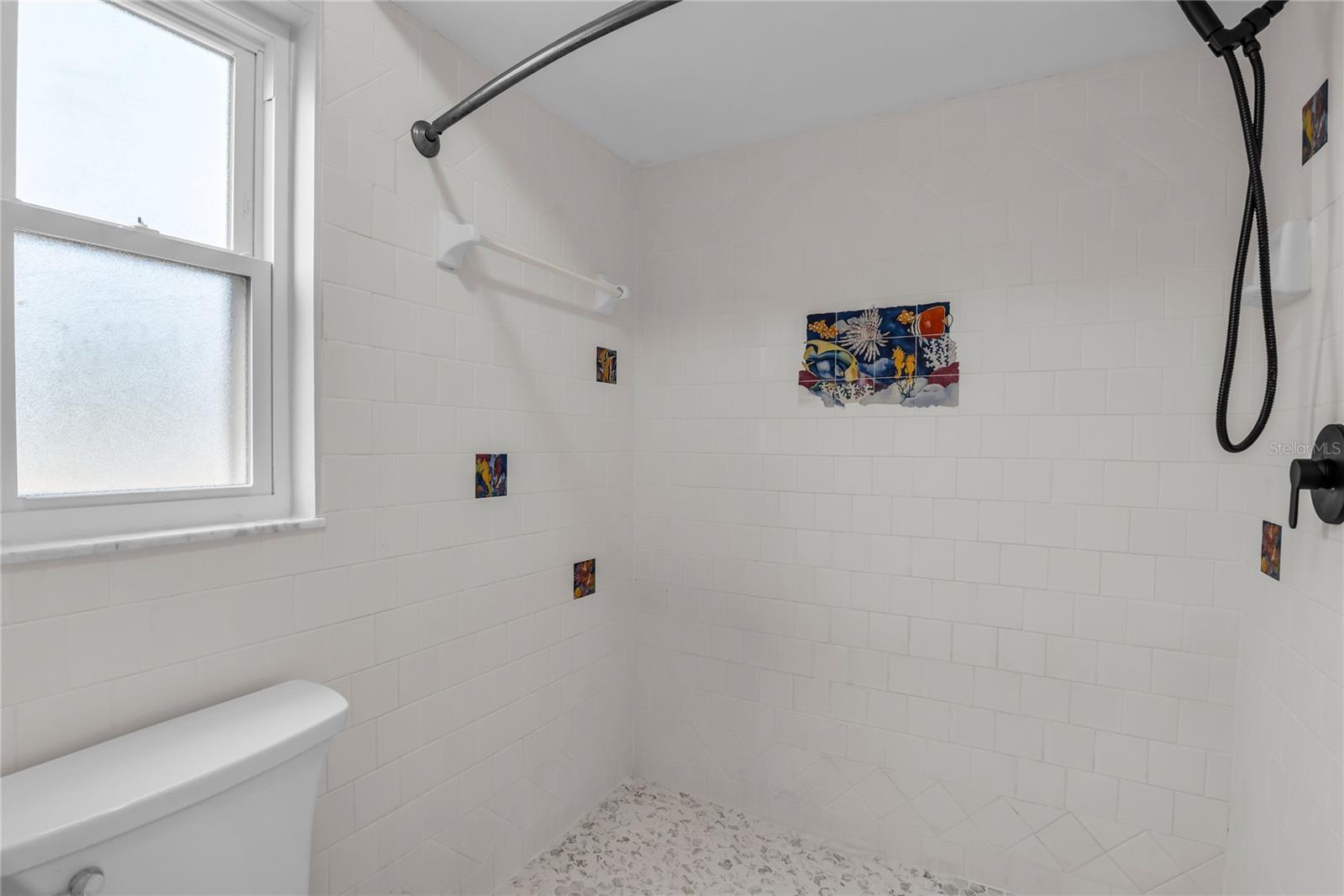 GLENVIEW ESTATES - Residential Lease