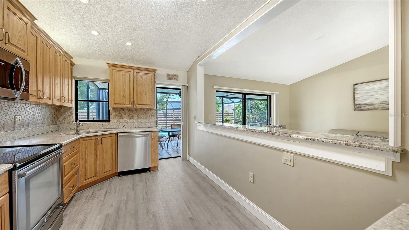 6618 EASTON DRIVE