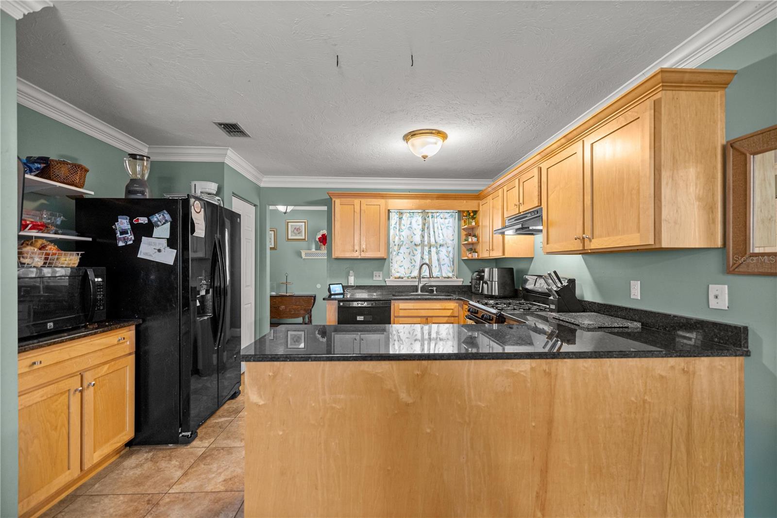 TOWN MCINTOSH - Residential