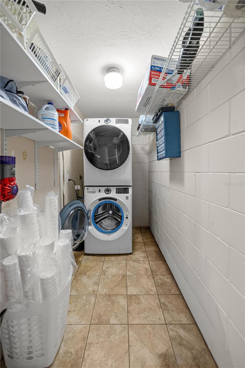 TOWN MCINTOSH - Residential