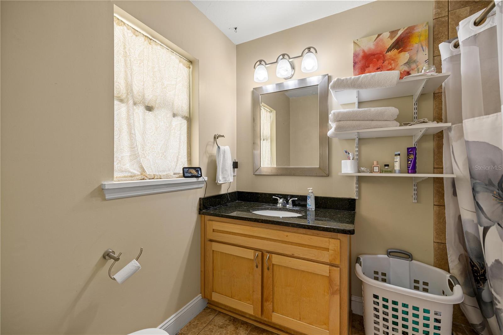 TOWN MCINTOSH - Residential