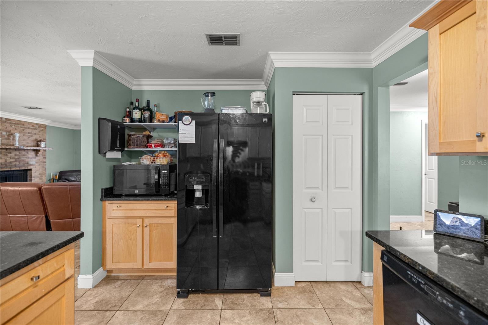 TOWN MCINTOSH - Residential