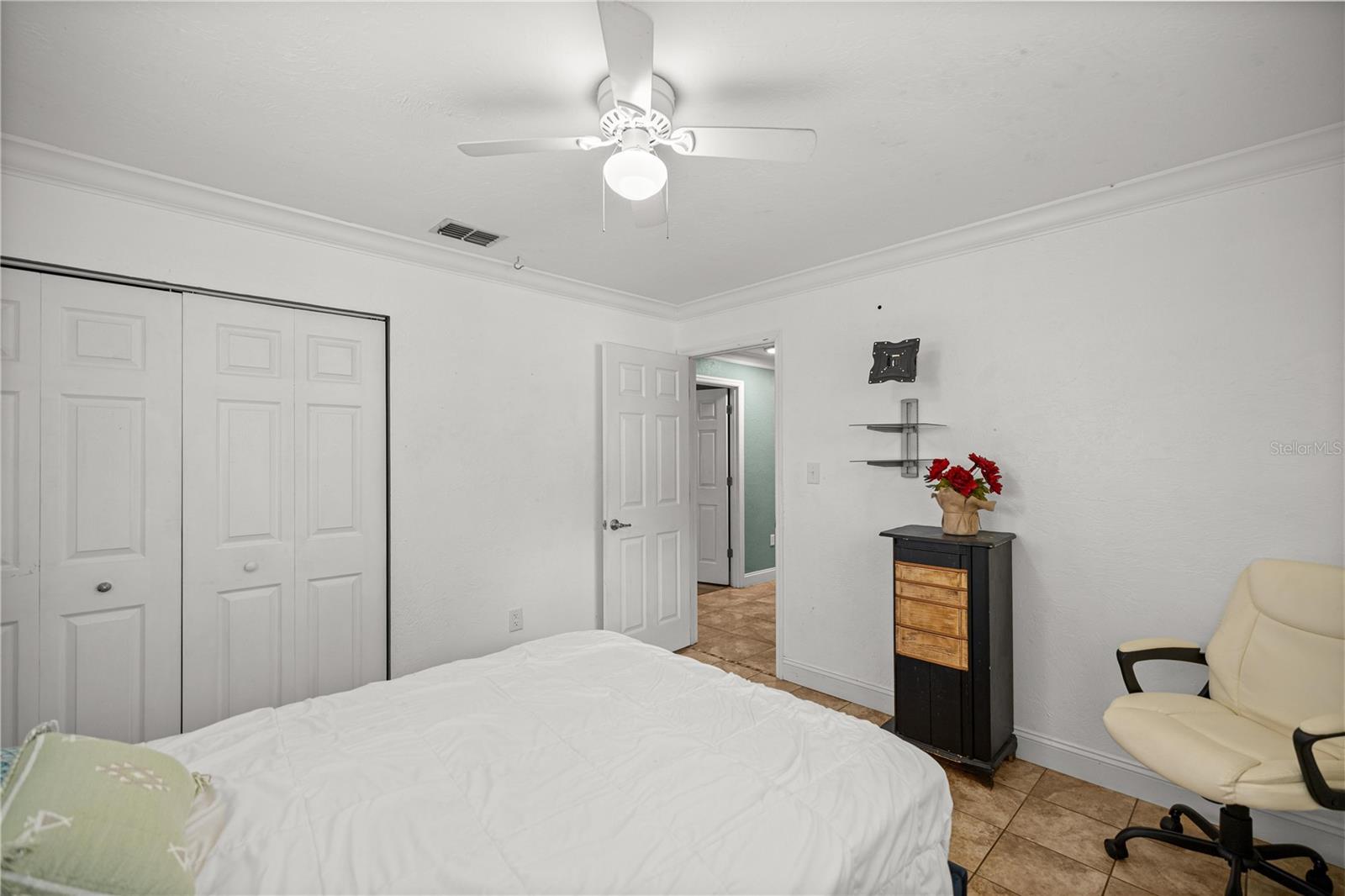 TOWN MCINTOSH - Residential