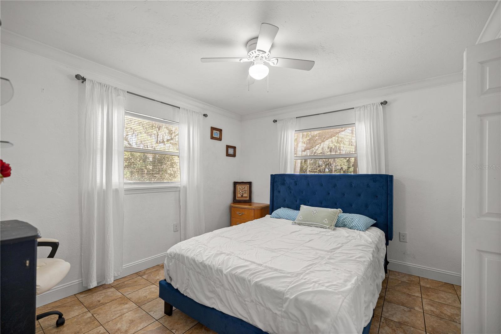 TOWN MCINTOSH - Residential