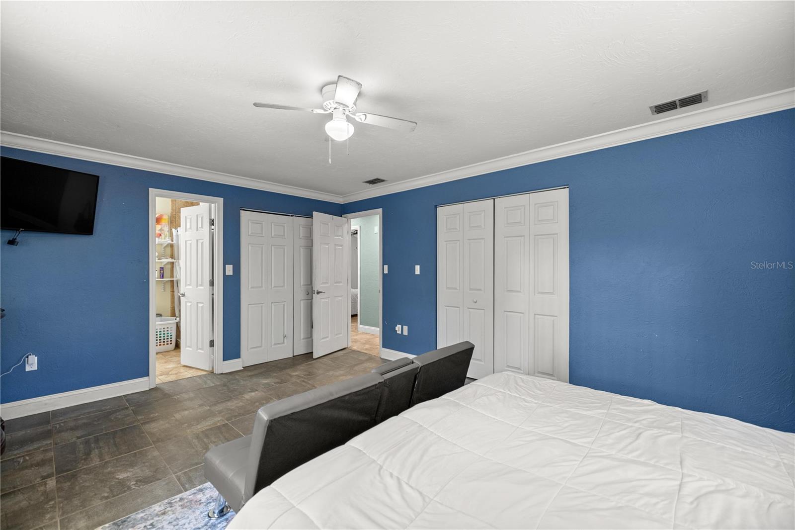 TOWN MCINTOSH - Residential