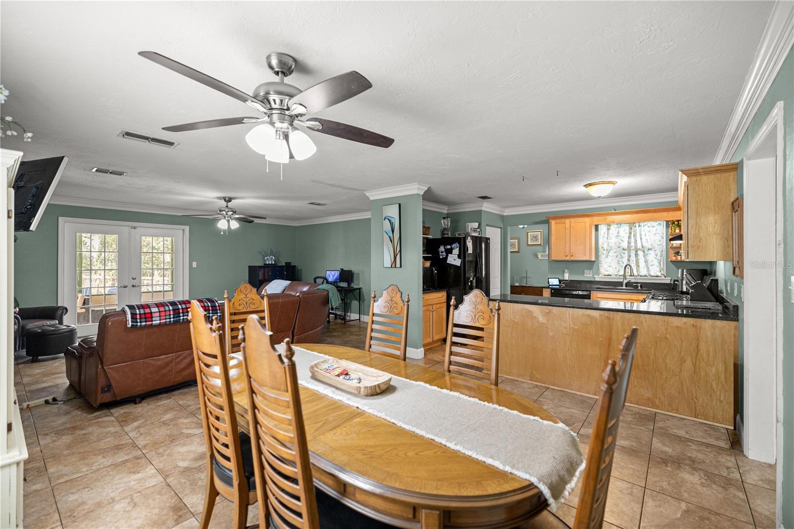 TOWN MCINTOSH - Residential