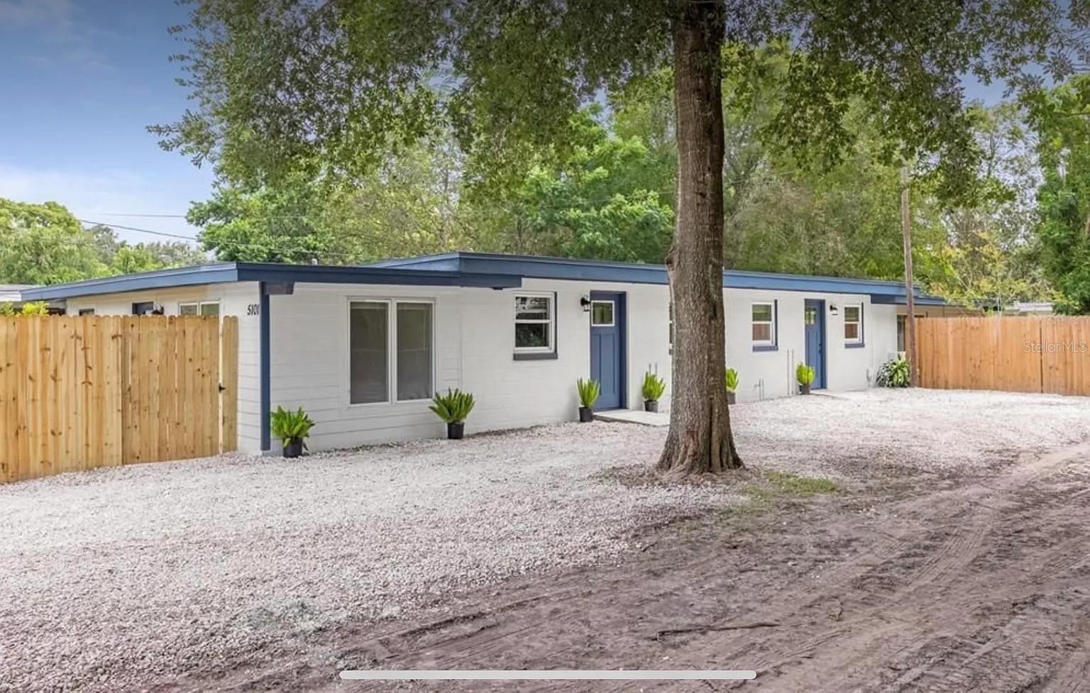 A beautifully renovated 3 bedroom home with your own private, fully fenced yard in Winter Park. This location is conveniently located near shopping, dining, entertainment and more. Private parking area in front of the duplex.