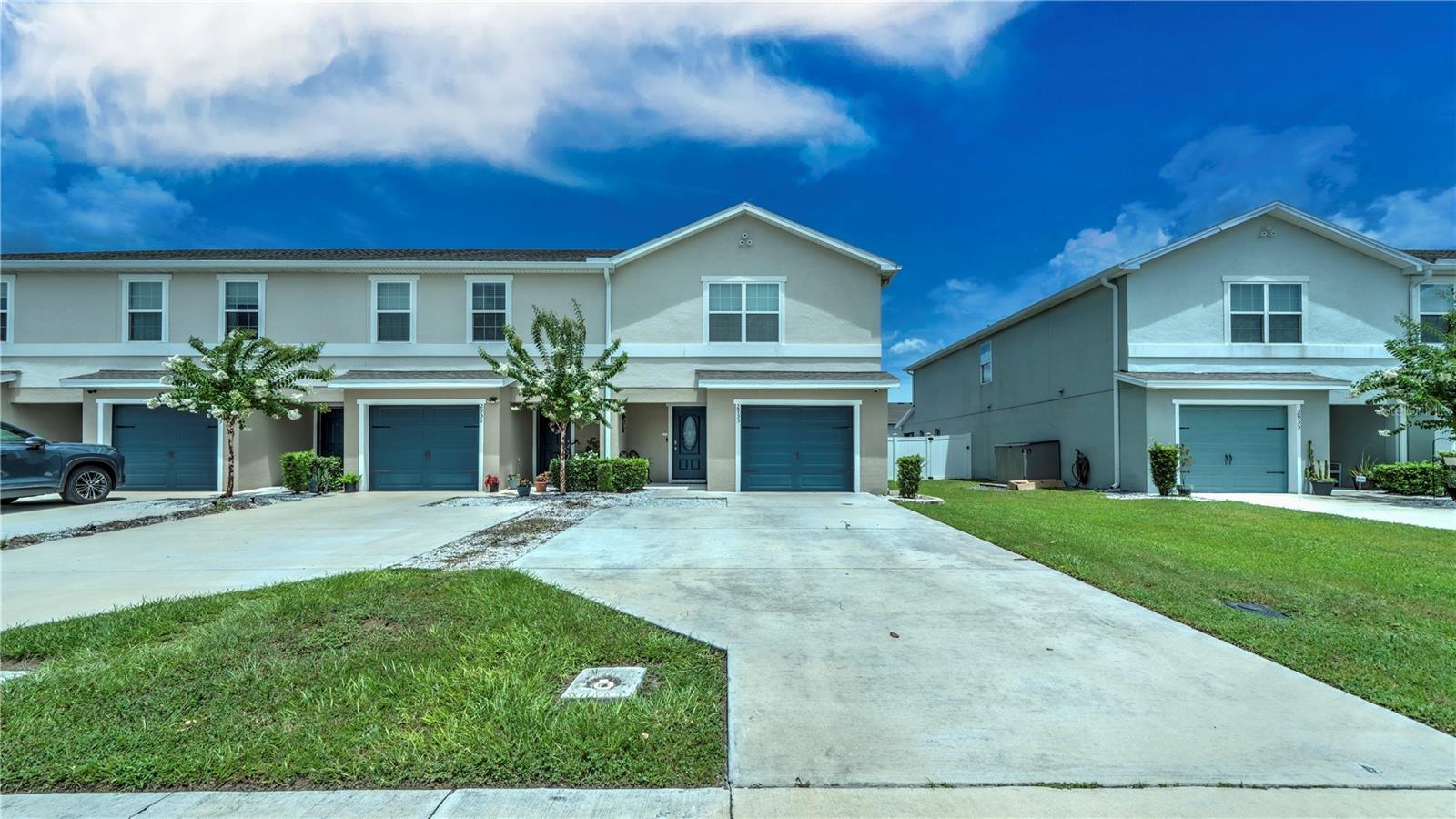 2933 FIELDWOOD CIRCLE