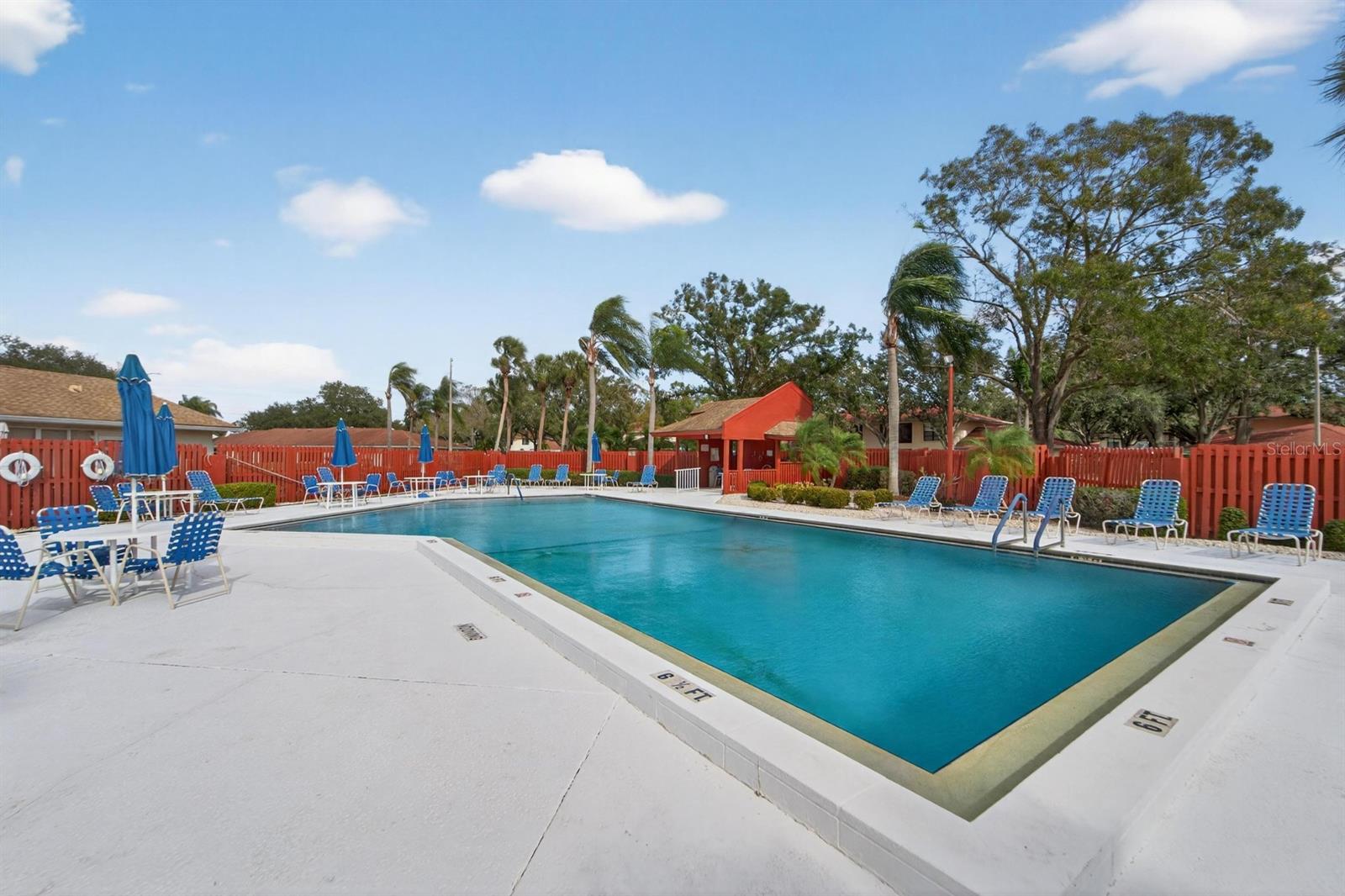 THE KNOLLS OF KINGS POINT PHAS - Residential