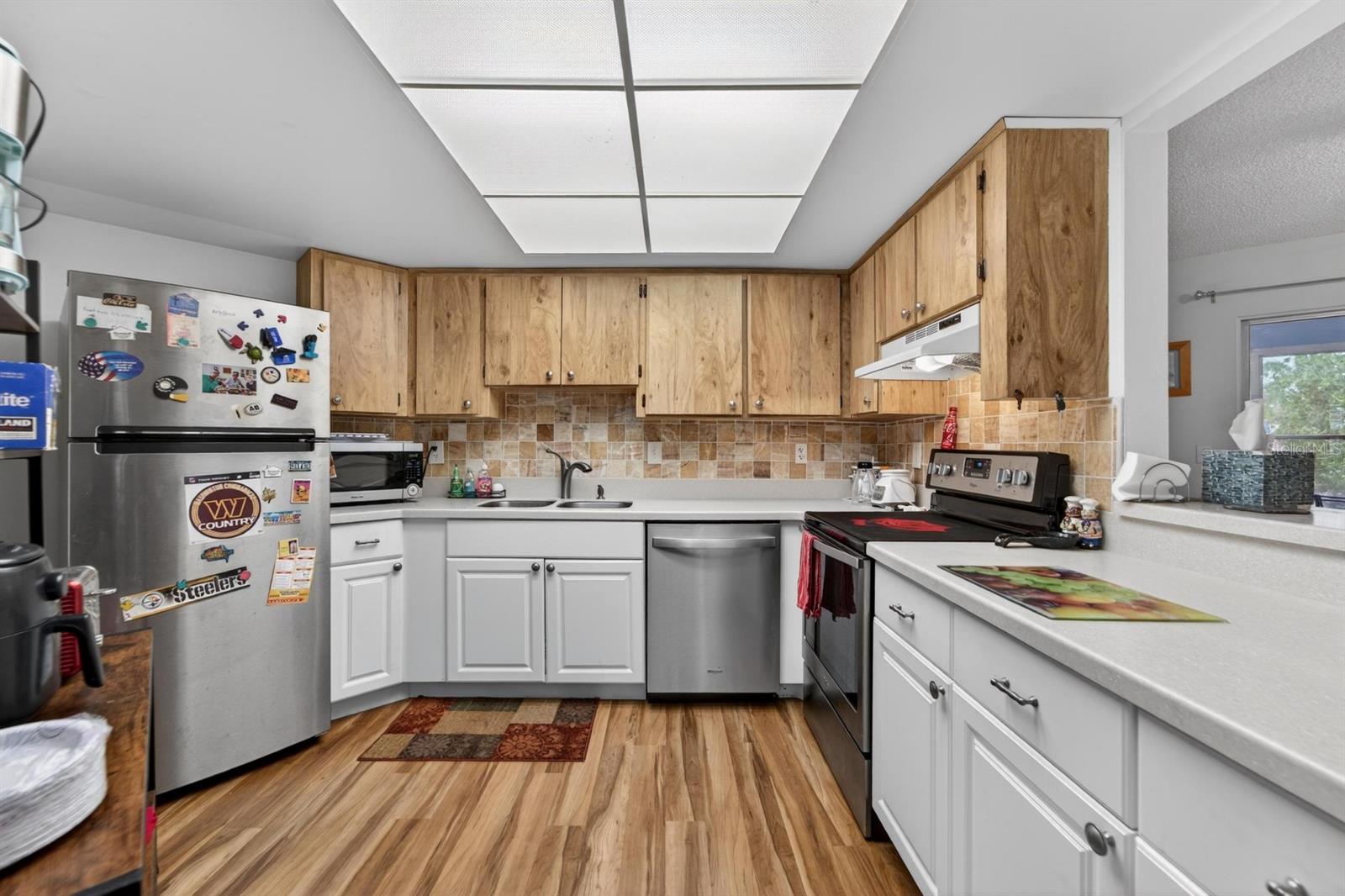 413 LAKE POINT COURT 4-B