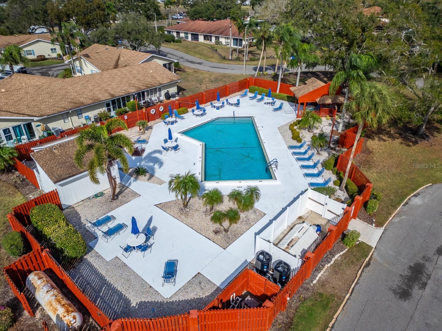 THE KNOLLS OF KINGS POINT PHAS - Residential