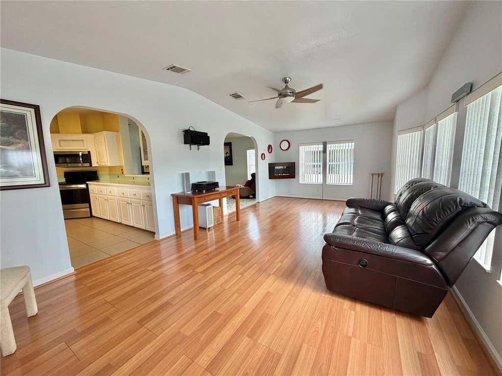 Photo of 403 Palo Verde Drive, Leesburg, FL 34748 (MLS # G5116660)