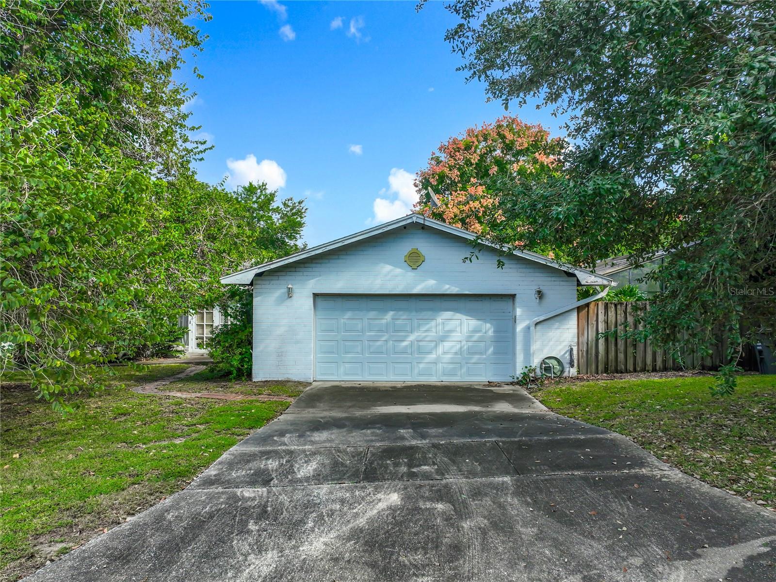 TIMBERLANE SHORES - Residential