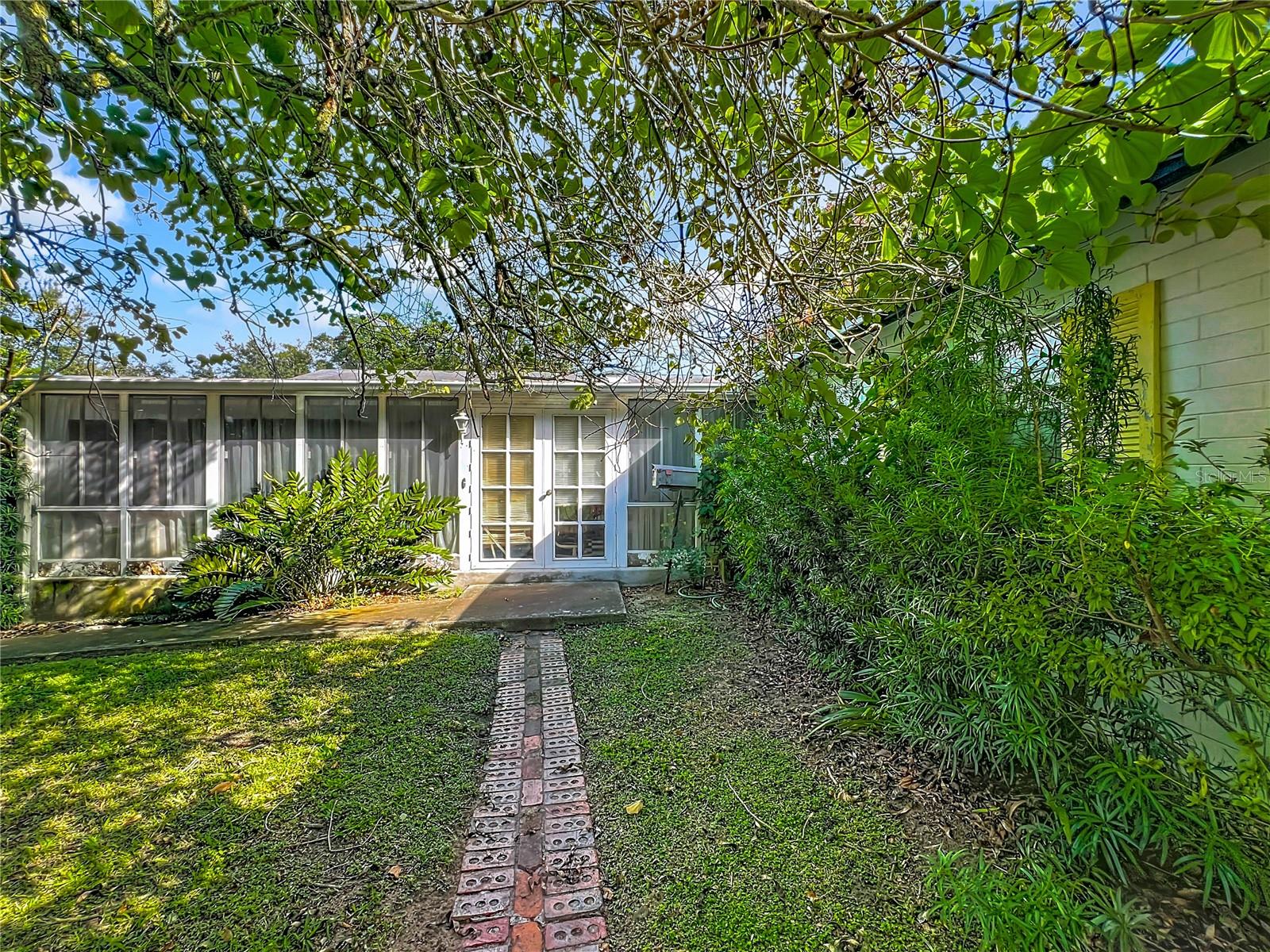 TIMBERLANE SHORES - Residential