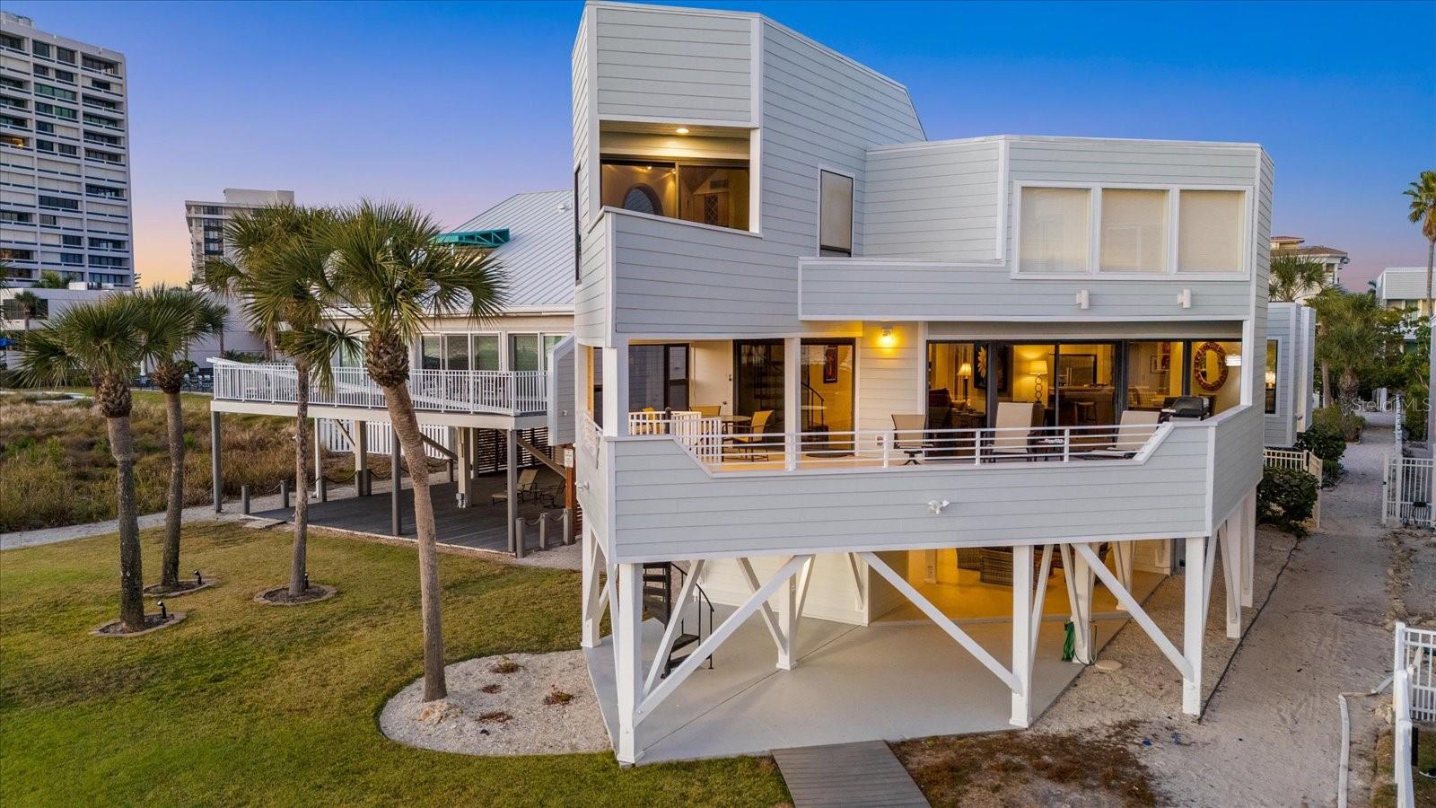SARASOTA BEACH - Residential