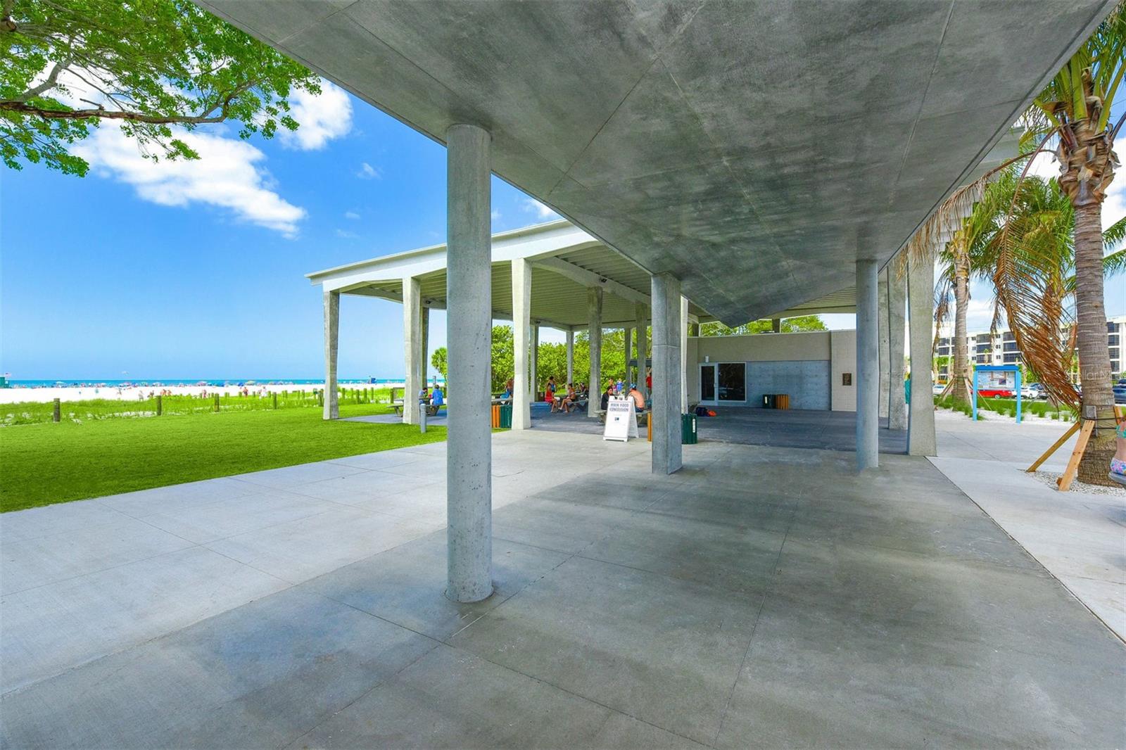 SARASOTA BEACH - Residential