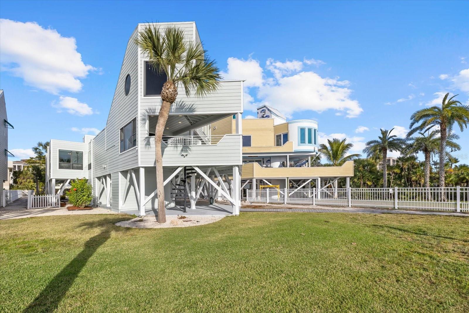 SARASOTA BEACH - Residential