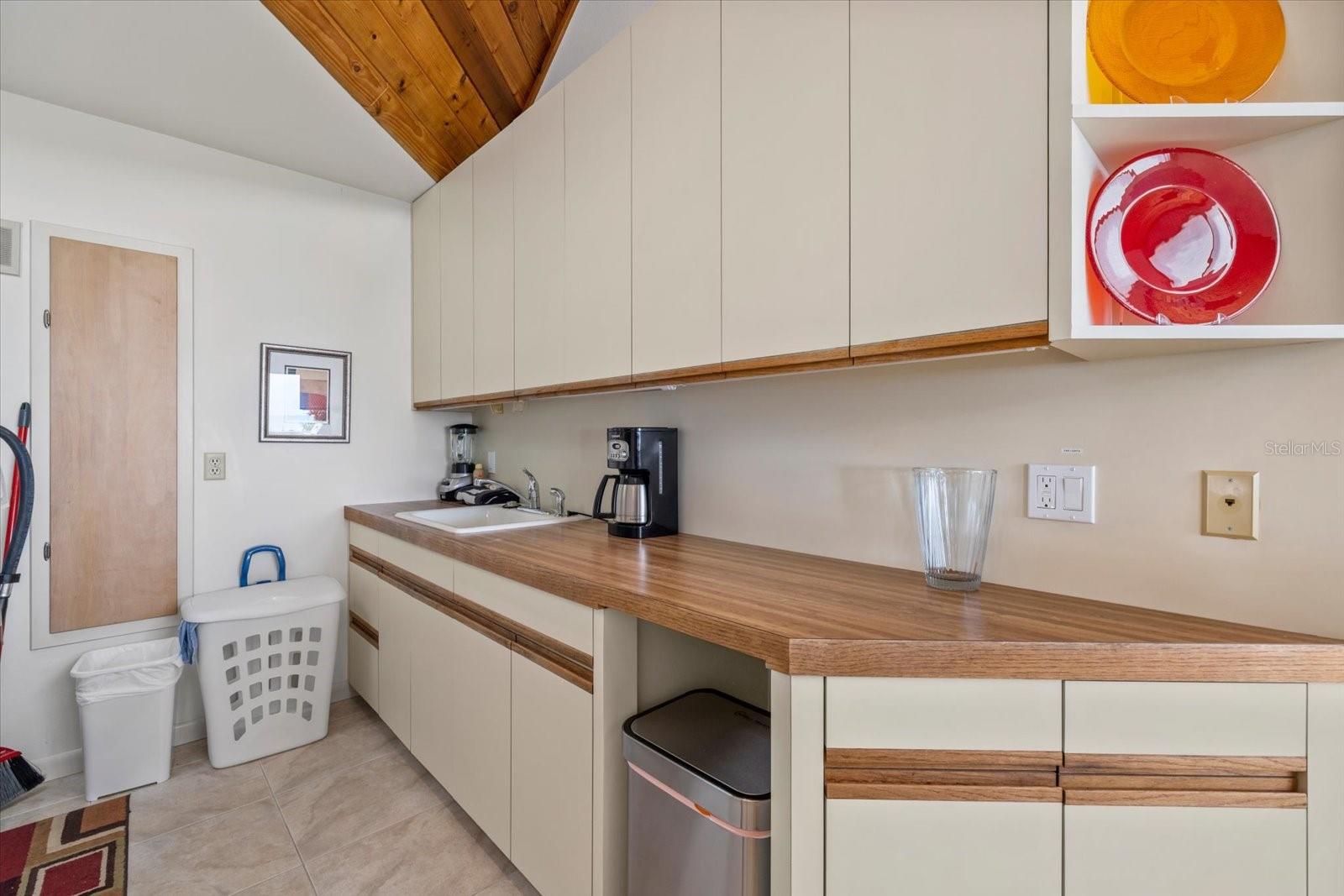 SARASOTA BEACH - Residential