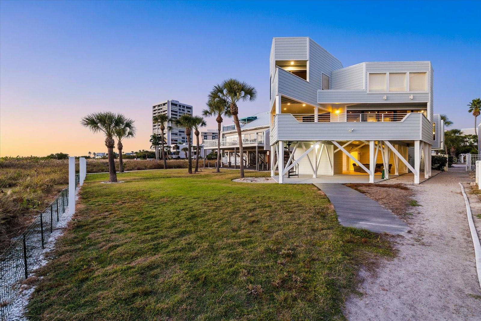 SARASOTA BEACH - Residential